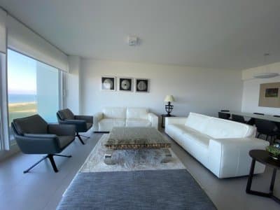 Brava | Apartamento #7758 Disfrute de una planta esquinera con 242 mts y una vista inmejorable al océano Atlántico. Con