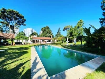 Casa, 4 dormitorios, 3 baños, 359m2