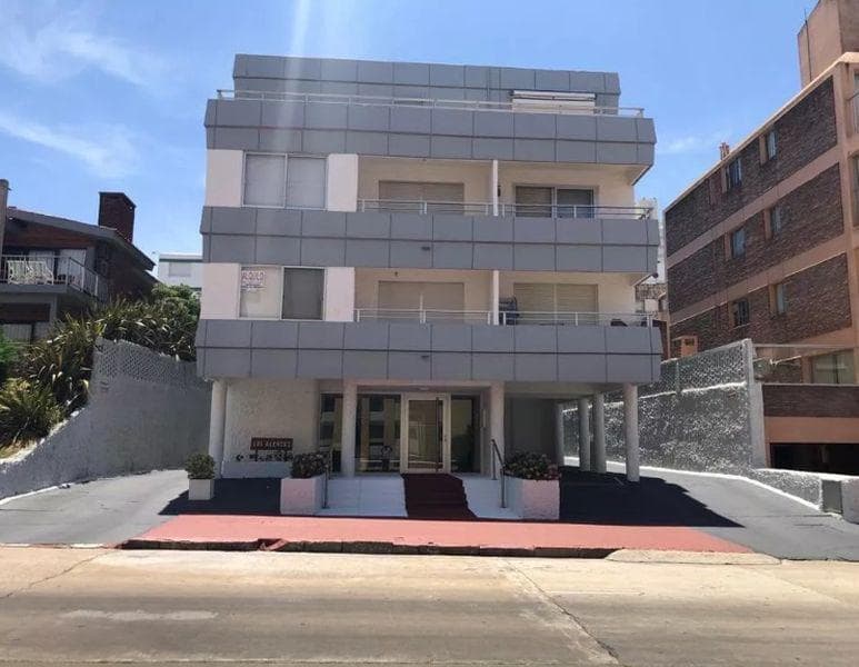 Apartamento - Península. Con garaje. 1 dormitorio y medio