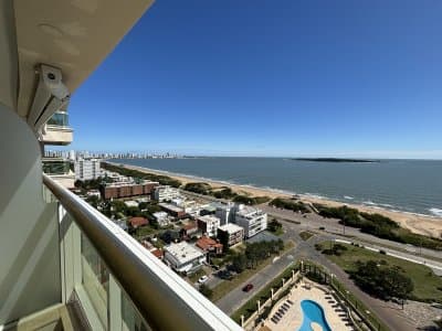 Mansa | Apartamento #8906 Edificio Le Jardin. Punta del Este. ESPECTACULAR PLANTA!!!!! Living comedor a gran terraza apa