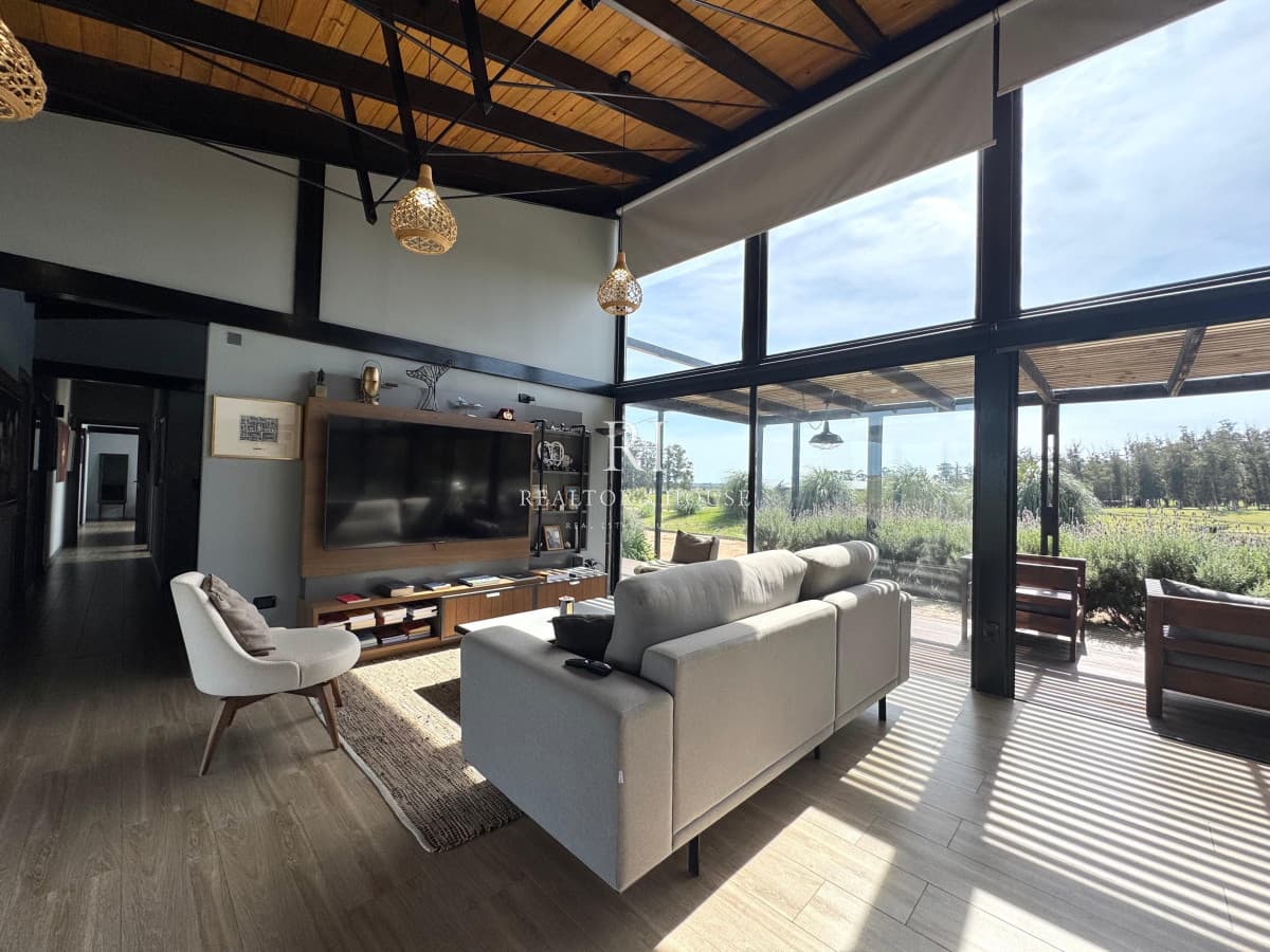 Excelente casa a la venta en El Quijote, La Barra